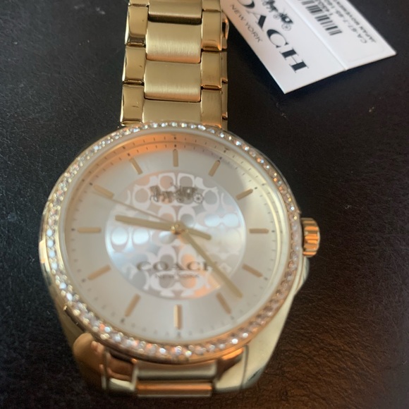 Coach women’s watch model 14503137 Japan movement new in box - Picture 2 of 8